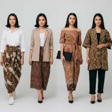 Tren Fashion Indonesia 2025: Perpaduan Budaya Lokal dan Gaya Modern