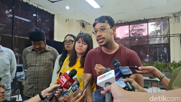 Tim Advokasi Ajukan Penangguhan Penahanan Delpredro ke Polda Metro Jaya